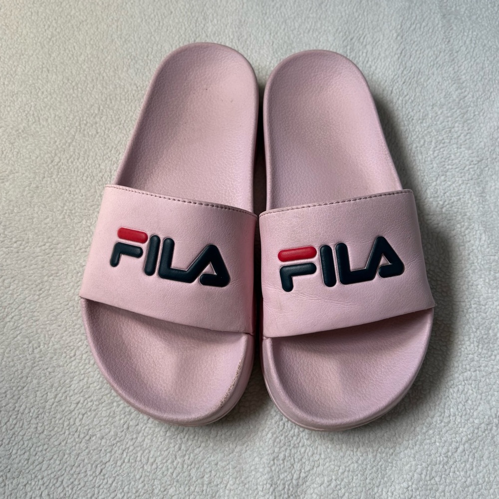 Fila Light Pink Logo Slides